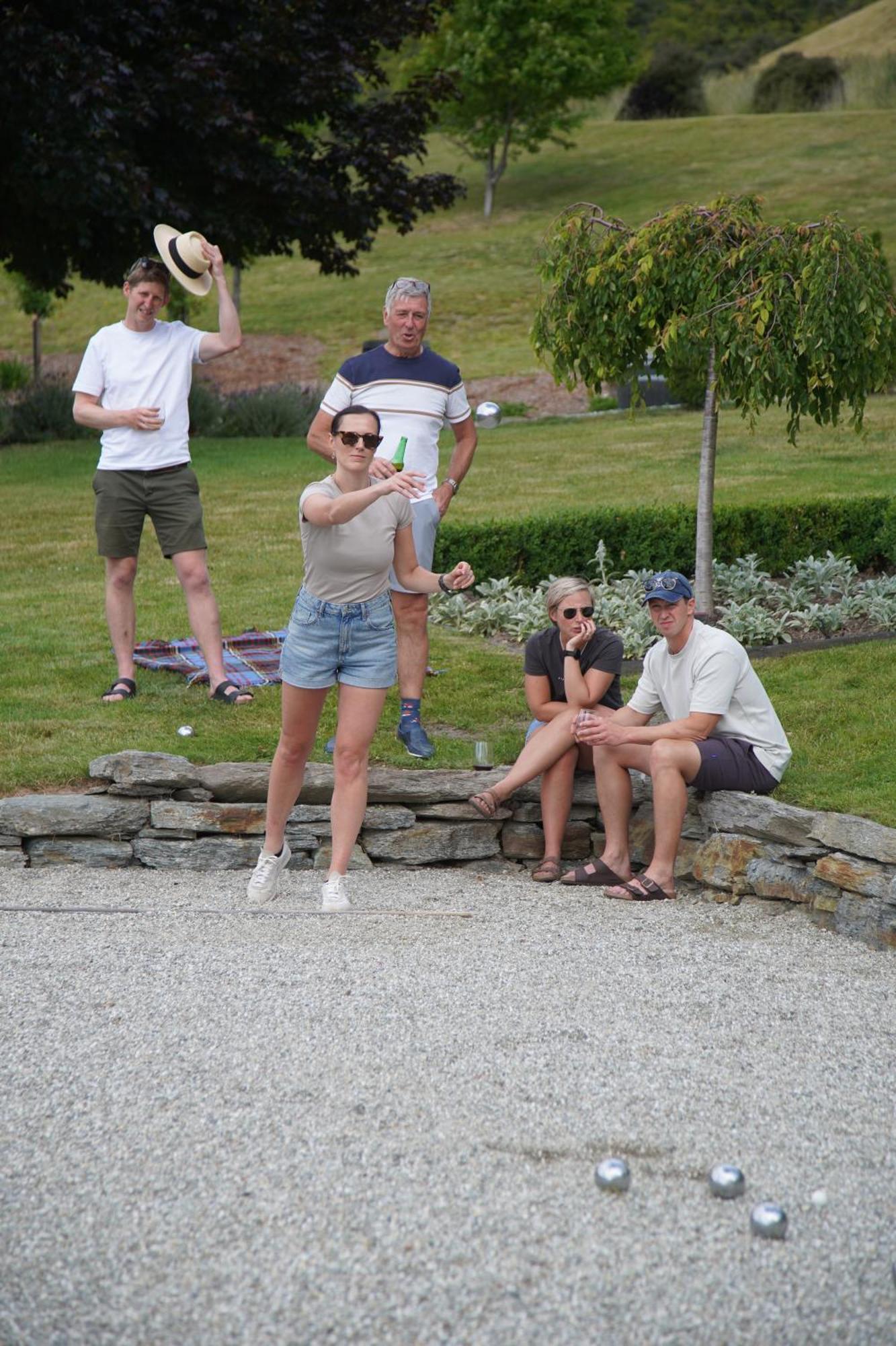 Mt Rosa Lodge Boutique Vineyard Accommodation Wanaka Buitenkant foto