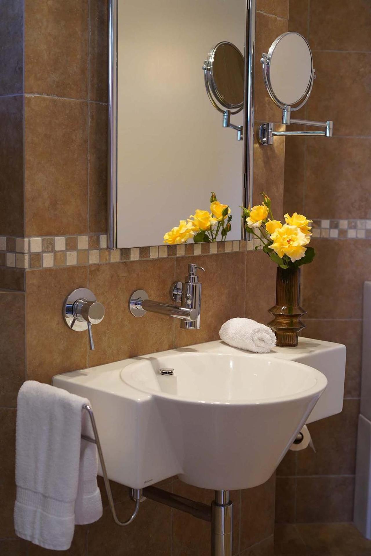 Mt Rosa Lodge Boutique Vineyard Accommodation Wanaka Buitenkant foto