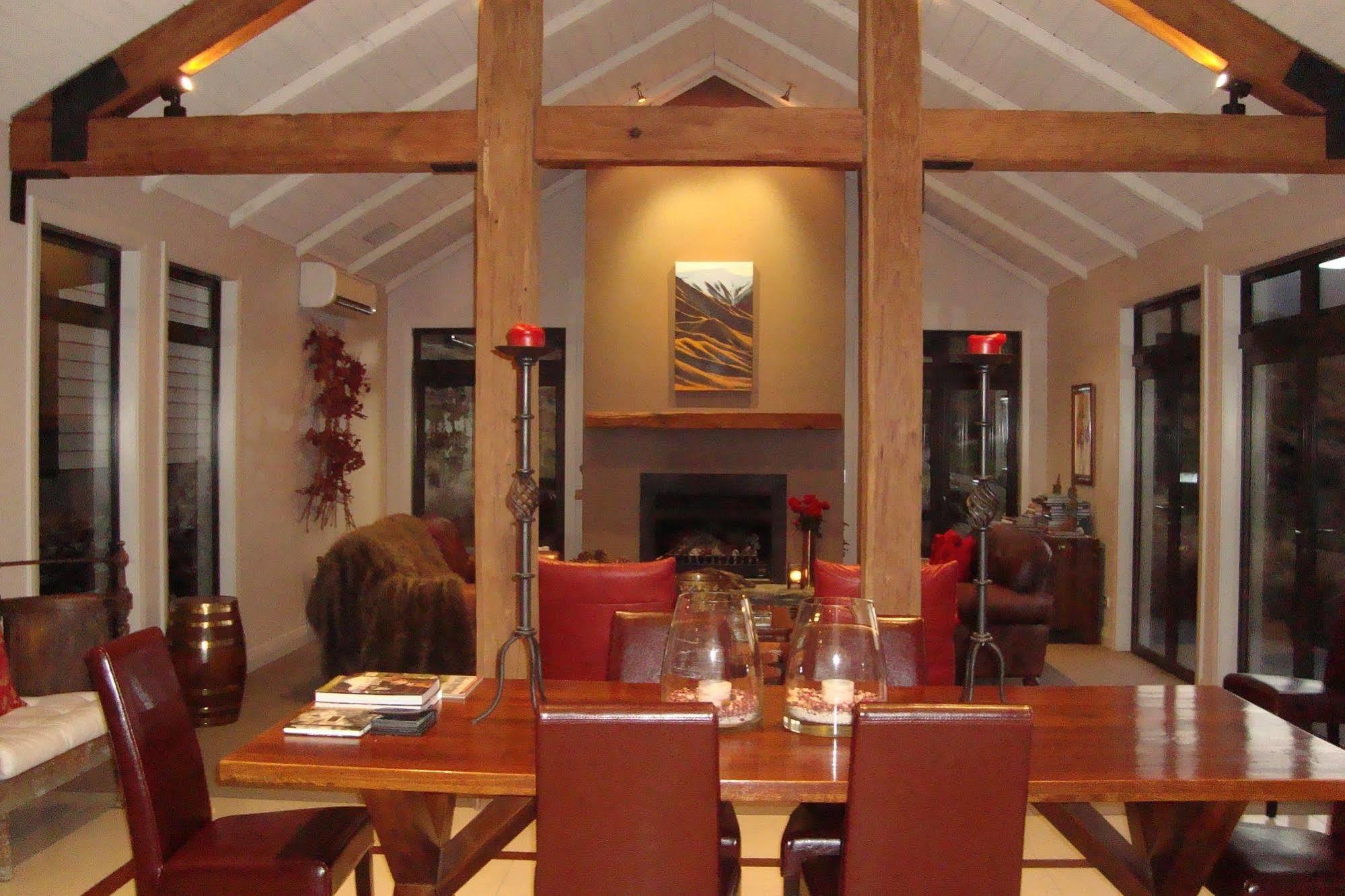 Mt Rosa Lodge Boutique Vineyard Accommodation Wanaka Buitenkant foto