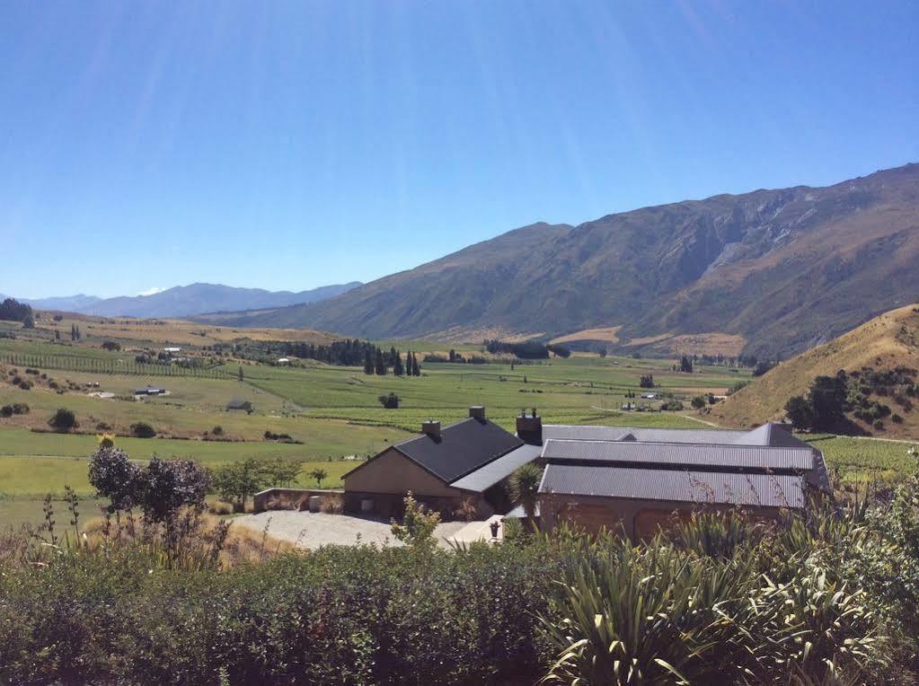 Mt Rosa Lodge Boutique Vineyard Accommodation Wanaka Buitenkant foto